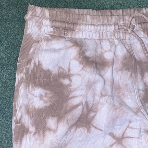 Aritzia TNA tie dye sweatpants - Picture 2 of 3